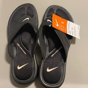 Women’s Nike comfort thong